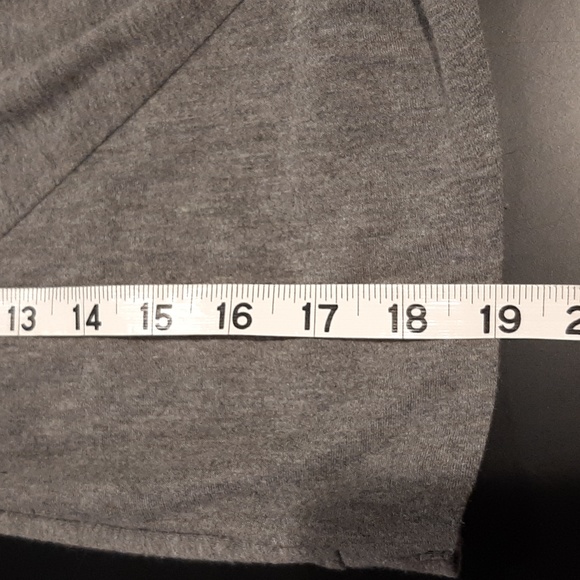 Gray twist front cropped sweatshirt - Picture 5 of 6